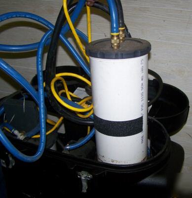 Safety kleen skimmer coolant management system