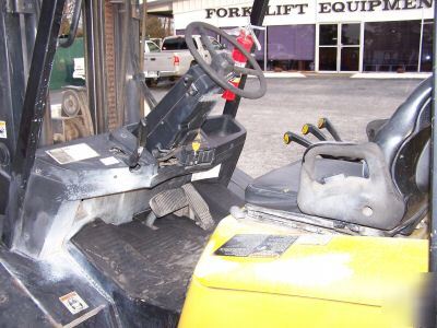Yale 10,000 lb dual wheel solid pneumatic forklift