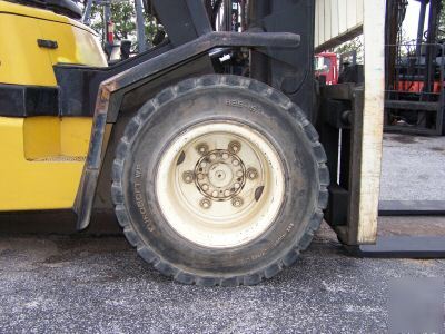 Yale 10,000 lb dual wheel solid pneumatic forklift