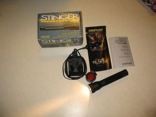 Police issue streamlight stinger flashlight w/ charger 