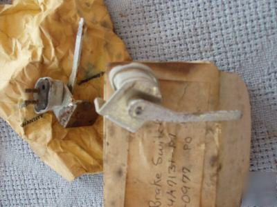 Pair elec-trak brake switches, w/box, ge, 4533556 E12+