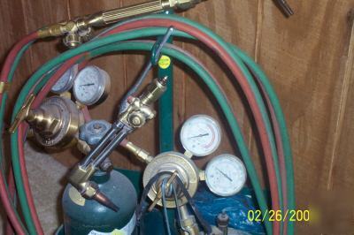 Victor oxygen/acetylene cutting & wielding set up