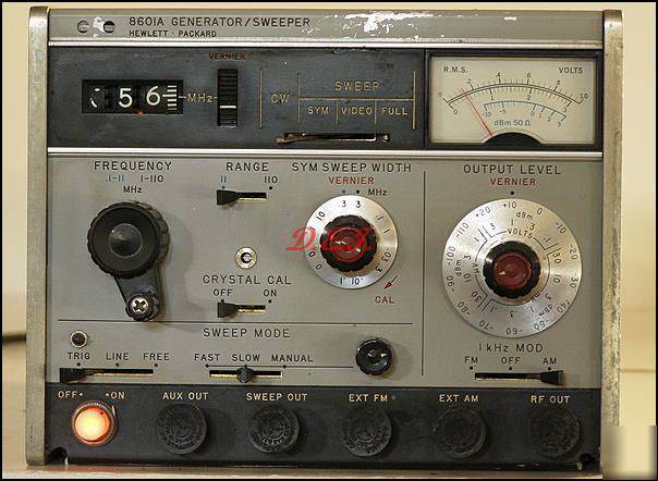 Hewlett packard 8601A generator sweep w/ manual works