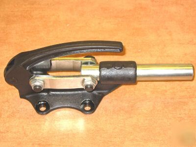 Destaco 650 straight-line action clamp 16000 lbs cpcity
