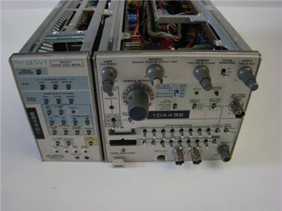 Tektronix 7D01 logic analyzer & DF1 display formater
