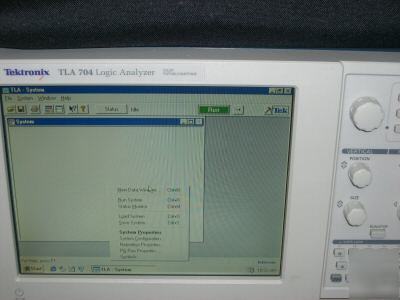 Tektronik TLA704 color logic mainframe w/ option std