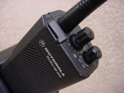 Motorola GP300 vhf 148-174 mhz 5W 16 ch portable radio 