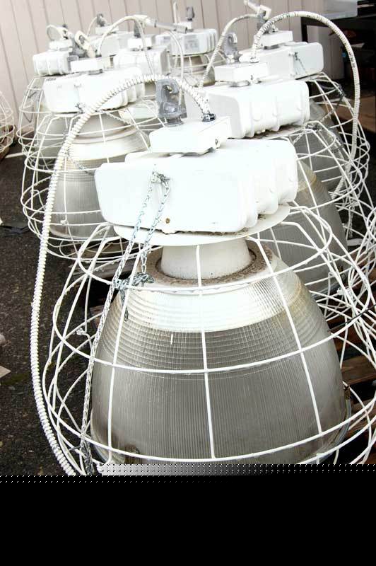 Lot of 55 lithonia 400W gym/warehouse light fixtures
