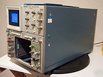 Tektronix 7904A 500MHZ oscilloscope main frames + opts