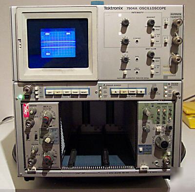Tektronix 7904A 500MHZ oscilloscope main frames + opts