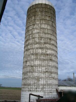 Silage silo unloader, cattle, diary cow, badger