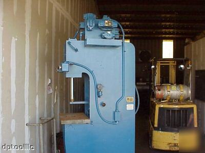 8 ton parker hannifin hydralic press good condition