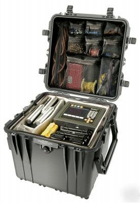 Pelican cases 0340 cube case black w/foam