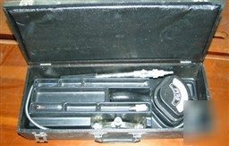 Used: pyro analog thermocouple thermometer model 33. un