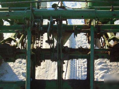 John deere 4 row planter , food plots or farm , v. good