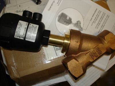 Burkert 2 way piston op. angle seat valve 1 1/2