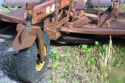 Brown 2000 series open deck tree cutter/ 72
