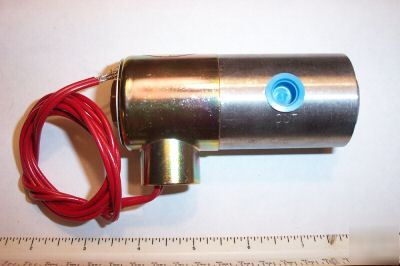 New solenoid valve 240V nc 200 psi stainless skinner 