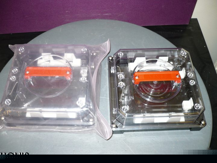 Lot of 2 asyst 4001-6746-02 non conductive reticle pod